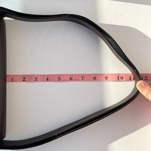 Auth. Vintage Gucci By Tom Ford Era Leather Shoulder Handbag ~ in Dark Brown - Picture 16 of 16